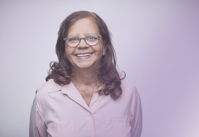 Picture of old lady able to manage glaucoma.